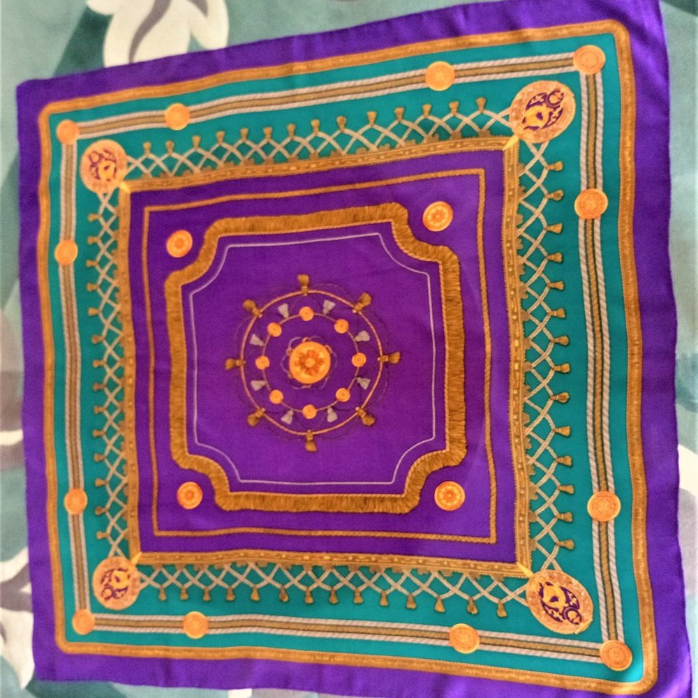 VIBRANT SILK SCARF